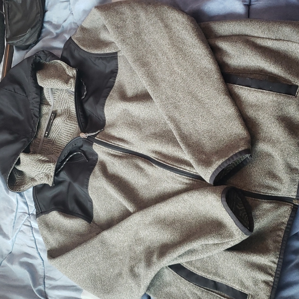 Mens under Armour hoodie/jacket